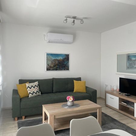 Apartman Sirena Требине Екстериор снимка