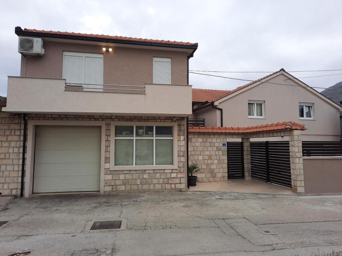 Apartman Sirena Требине Екстериор снимка