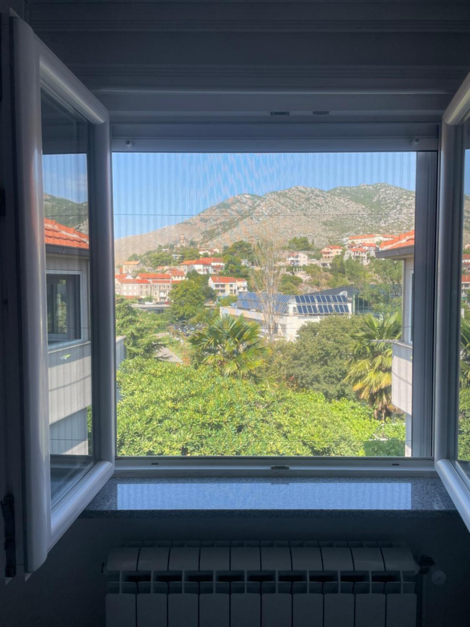 Apartman Sirena Требине Екстериор снимка